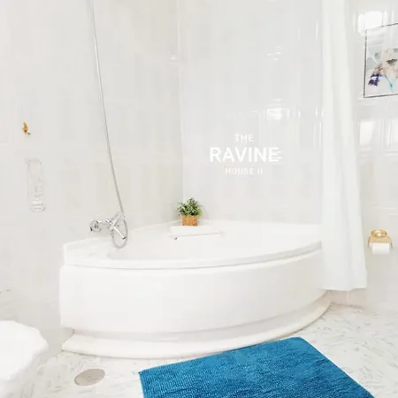 The Ravine House Ii Apartment